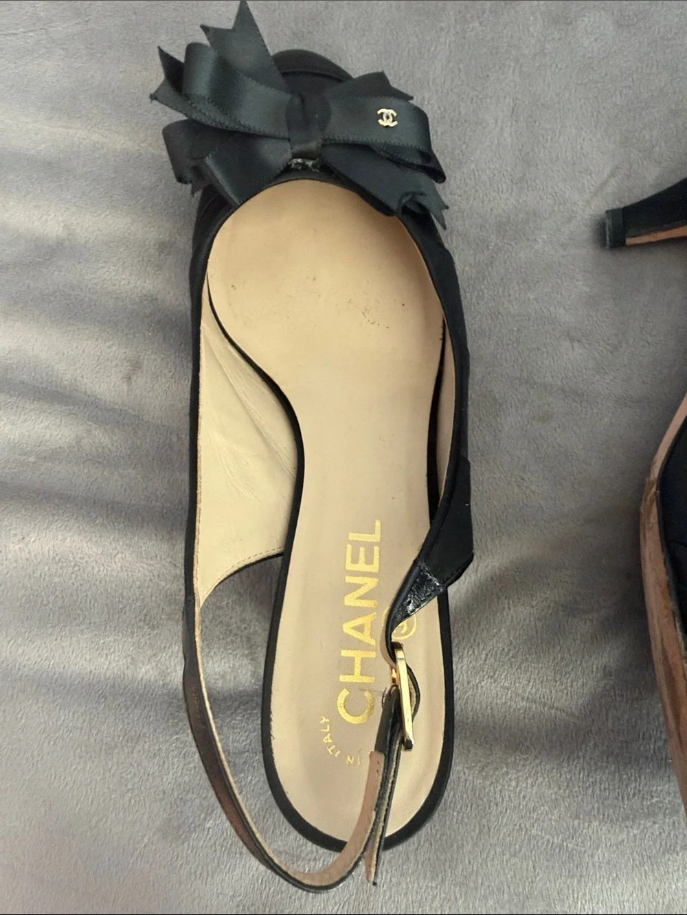 CHANEL Black Satin Slingback Pumps with Bow Accent